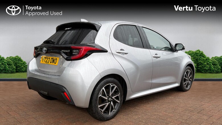 Toyota Yaris 1.5 Hybrid Design 5dr CVT Hybrid Hatchback